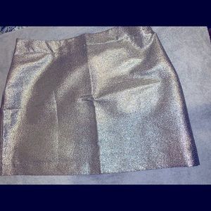 Forever 21 Cocktail knee high gold skirt 2x